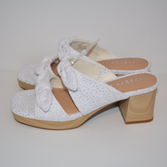 Copper Key Blooming Eyelet Double Bow Platform Sandals - Picture 3 of 11